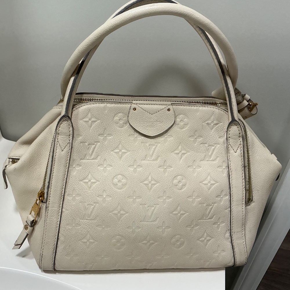 Louis Vuitton cream empritine Marais handbag - Picture 5 of 11